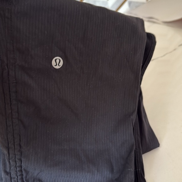 Lululemon Dance Studio Pants Black Color Womens size 2 Inseam 25” - Picture 13 of 13